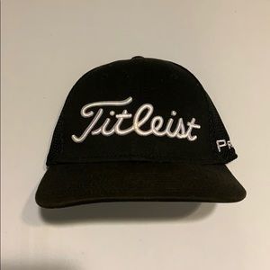 Titleist Pro V1 Footjoy Golf Hat